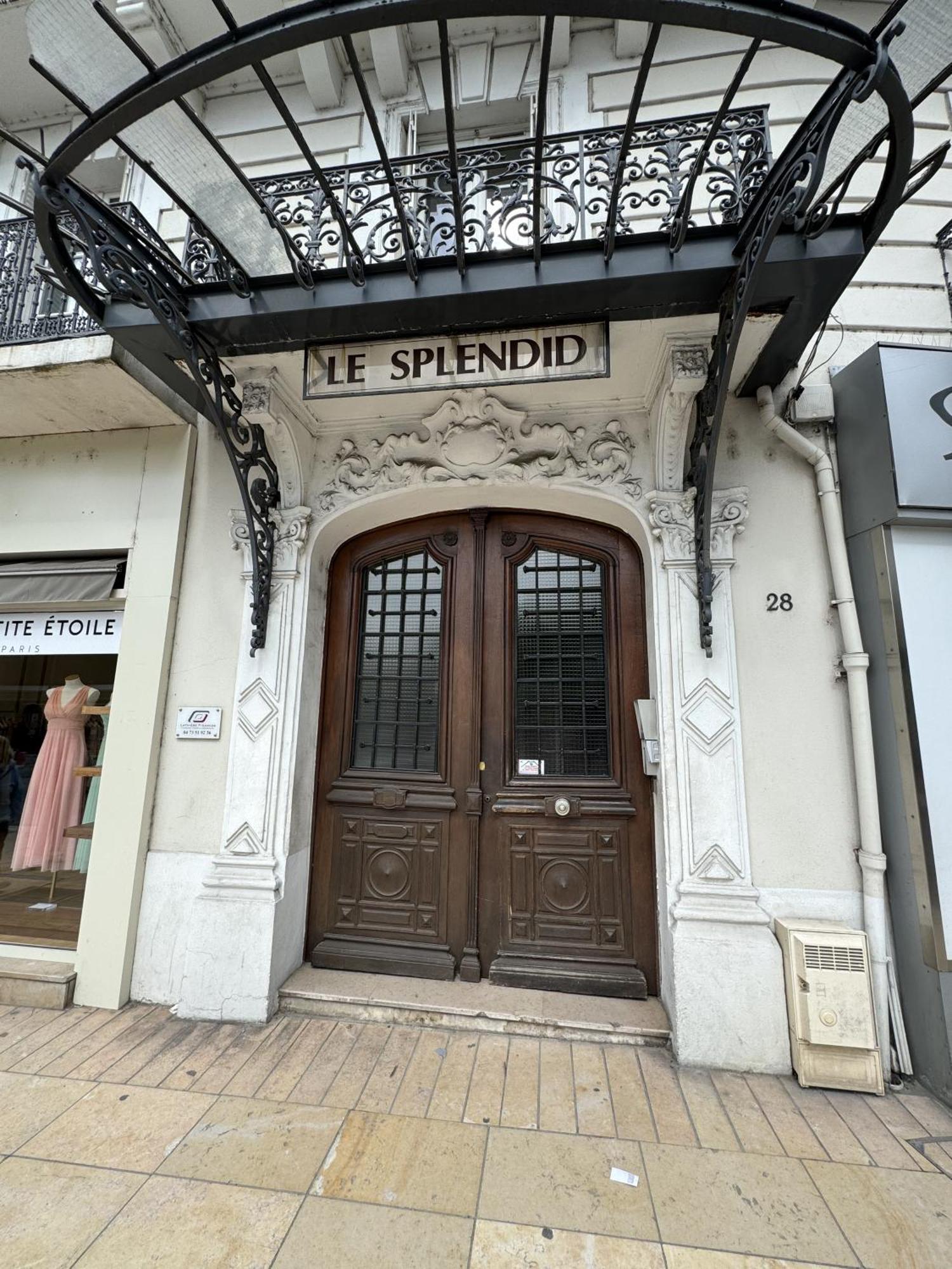 Petit Splendid - Ancien Palace, Balcon, Centre Vichy Exterior photo